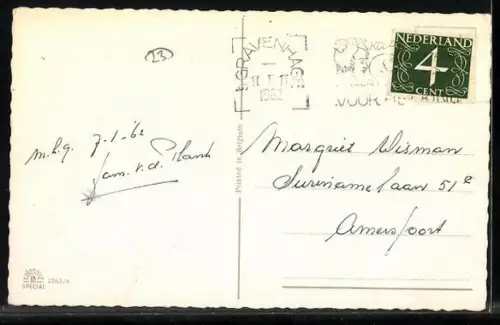 AK Gänse jagen Mäuseschüler durch Strasse