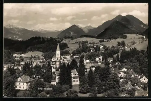 AK Bad Aussee, Ortspartie mit der Kirche aus der Vogelschau