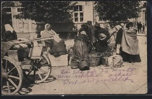 AK Mitau, Markttreiben, Frauen mit Körben