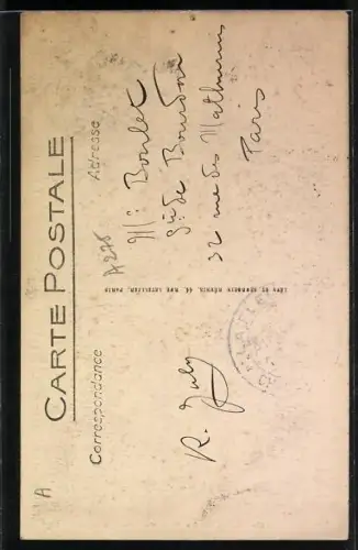 AK Chamonix, La Rue Nationale avec vue sur les montagnes enneigées