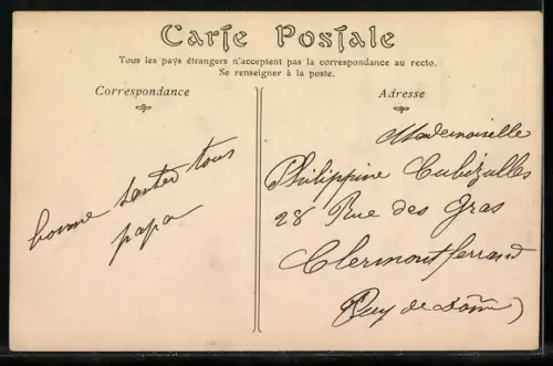 AK Évaux-les-Bains /Creuse, Établissement thermal avec visiteurs devant le bâtiment