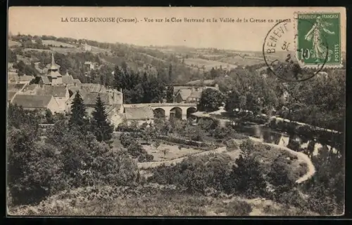 AK La Celle-Dunoise /Creuse, Vue sur le Clos Bertrand et la Vallée de la Creuse en amont