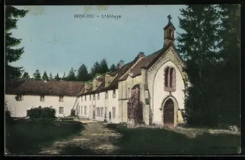 AK Bonlieu, L`Abbaye et son environnement boisé