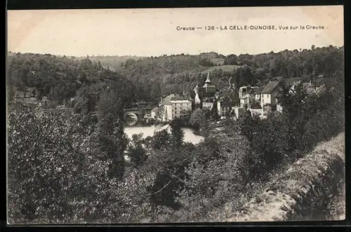 AK La Celle-Dunoise /Creuse, Vue sur la Creuse et le village environnant