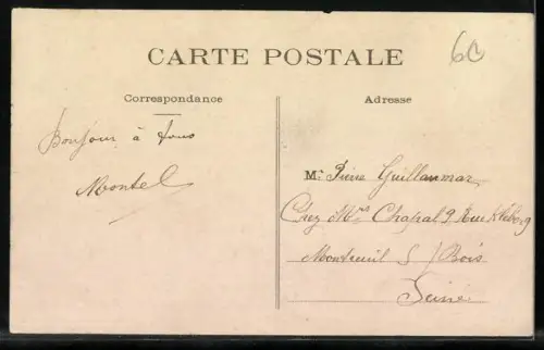 AK Crocq /Creuse, Vue générale du village et des environs verdoyants