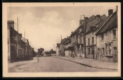 AK Ajain /Creuse, Route de Guéret avec maisons anciennes et rue calme