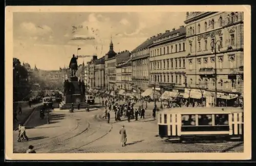 AK Prag, Wenzelsplatz mit Denkmal und Strassenbahn