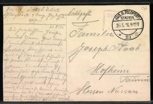 AK Coucy-le-Château, Vue du château dominant le village et la campagne environnante