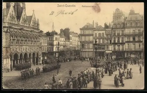AK Saint-Quentin, Partie am Rathausplatz