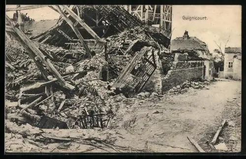 AK Guignicourt, Ruines d`un bâtiment après destruction