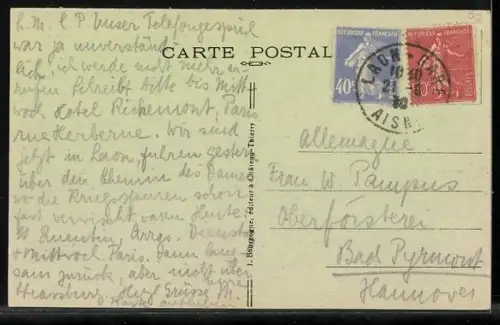 AK Laon /Aisne, Vue panoramique avec la cathédrale en arrière-plan