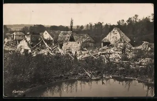 AK Aizelles, Ruines des maisons après le conflit avec étang au premier plan