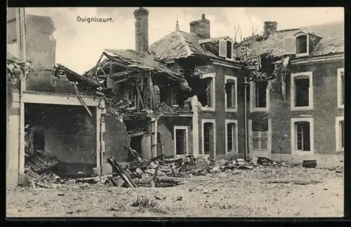 AK Guignicourt, Bâtiment endommagé par des bombardements