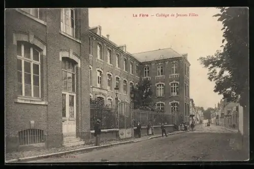 AK La Fère, Collège de Jeunes Filles et rue adjacente