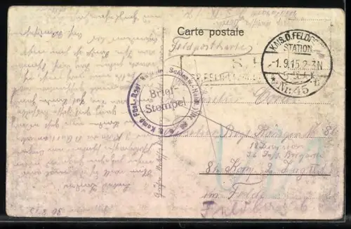 AK St. Quentin, Le Marché animé devant le grand bâtiment