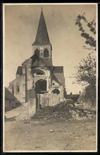 Foto-AK Prouvais, Die zerschossene Kirche