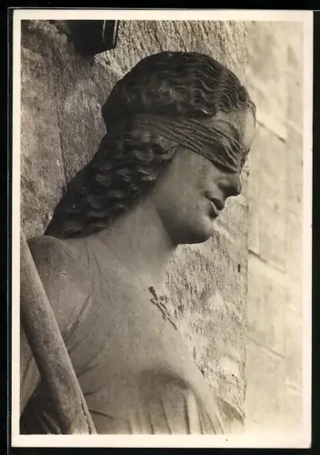 Foto-AK Walter Hege: Bamberg, Der Dom, Statue Die Synagoge am Fürstentor
