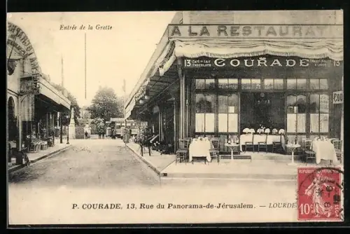 AK Lourdes, Rue du Panorama-de-Jérusalem avec le restaurant P. Courade et l`entrée de la grotte