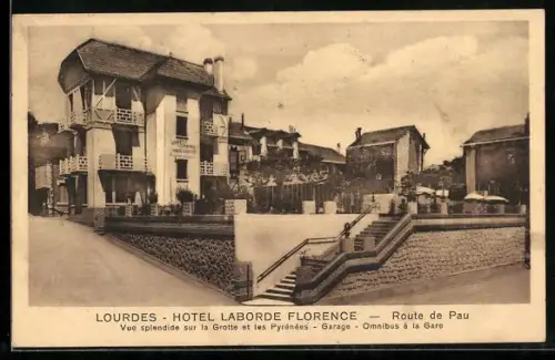 AK Lourdes, Hôtel Laborde Florence, vue sur la Grotte et les Pyrénées, Route de Pau