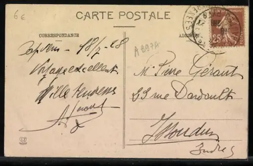 AK Capvern /Hautes-Pyrénées, Cour de la Gare avec diligences et passants