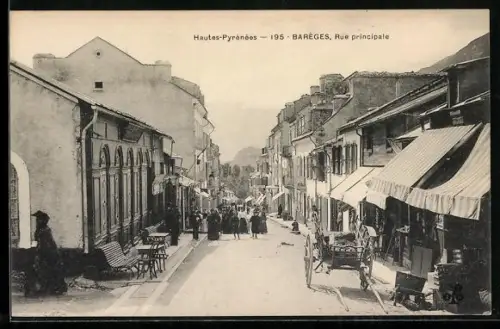 AK Barèges /Hautes-Pyrénées, Rue principale avec boutiques et passants