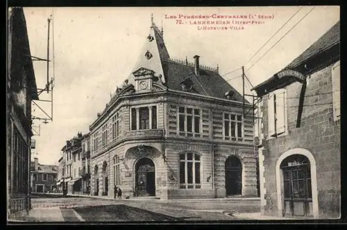 AK Lannemezan /Htes-Pyr., L`Hôtel-de-Ville