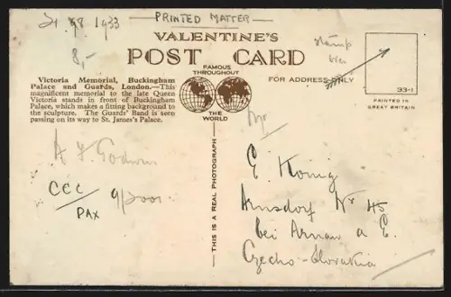 AK London, Victoria Memorial, Buckingham Palace and Guards Band passing