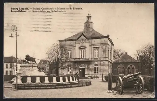 AK Bourg-Léopold, Maison Communale et Monument du Souvenir