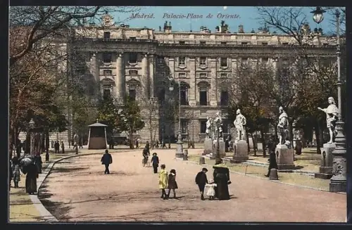 AK Madrid, Palacio-Plaza de Oriente