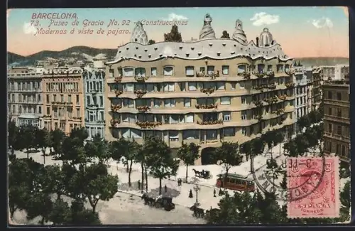 AK Barcelona, Paseo de Gracia No. 92, Construcciones Modernas a vista de pajaro, Strassenbahn