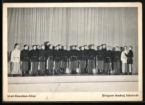 AK Ural-Kosaken-Chor auf der Bühne, Dirigent Andrej Scholuch