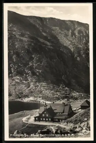 AK Teichbaude (Baude am kleinen Teich) mit Gebirgspanorama
