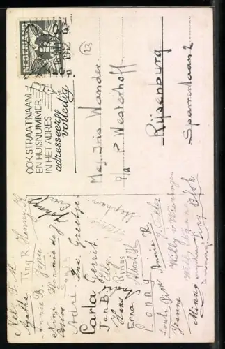 AK Vermenschlichte Mäuse beim Dinner in einer Höhle