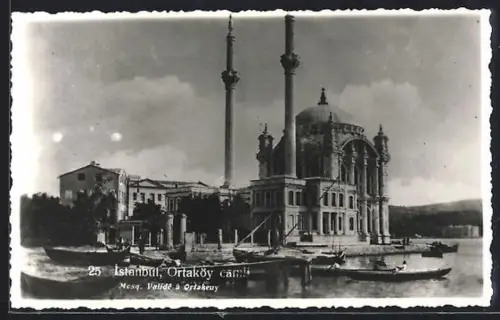 AK Istanbul, Ortaköy camii