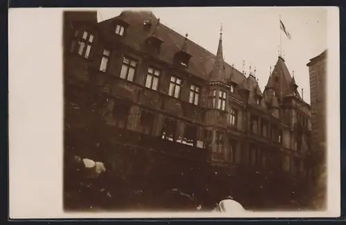Foto-AK Luxemburg, Grossherzogliches Palais, Teilansicht