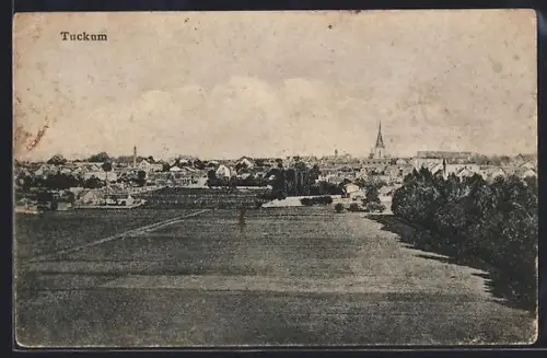 AK Tuckum, Totalansicht mit Kirche