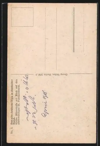 AK Riga, Kleine Münzstrasse mit Blick auf den St. Petrikirchturm