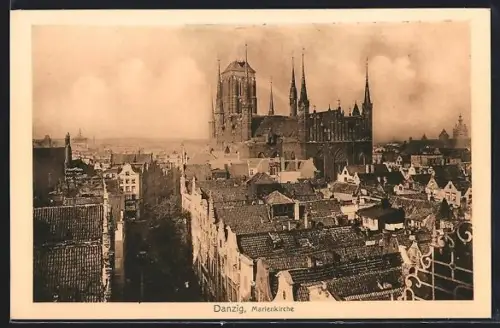 AK Danzig, Blick auf die Marienkirche mit umgebenden Gebäuden