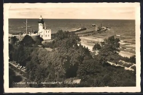 AK Kolberg, Ostseebad, Hafeneinfahrt mit Lotsenstation