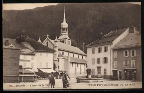 AK Thones, Entrée de la Ville