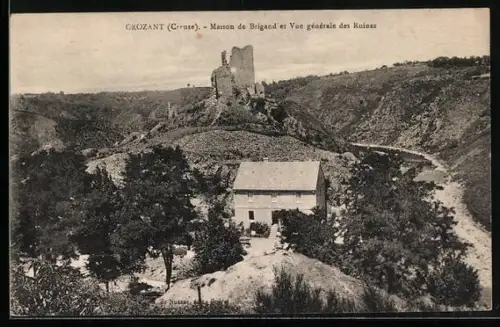 AK Crozant /Creuse, Maison de Brigand et Vue générale des Ruines
