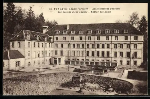 AK Evaux-les-Bains /Creuse, Établissement Thermal, Ses bassins d`eau chaude, Entrée des bains