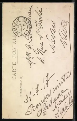 AK Châteauneuf-sur-Cher, Tourelles du Château et la Basilique