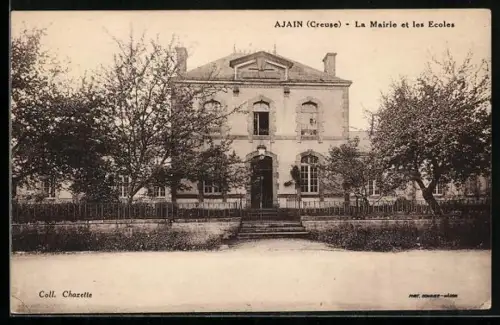 AK Ajain, La Mairie et les Ecoles