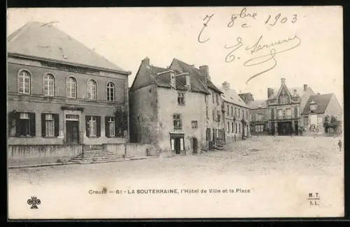 AK La Souterraine, L`Hôtel de Ville et la Place