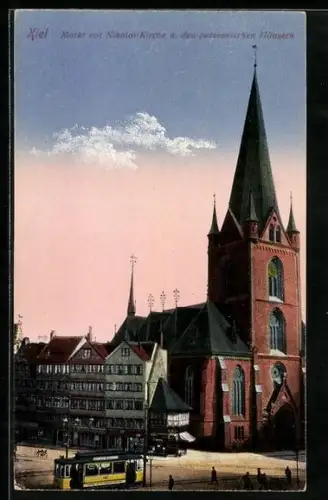 AK Kiel, Markt mit Nikolai-Kirche u. den persianischen Häusern, Strassenbahn