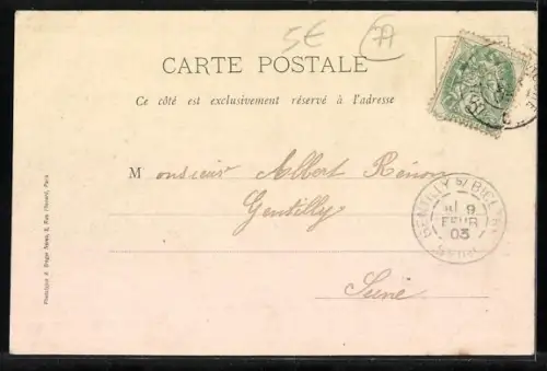 AK Combs-la-Ville, Place de la Poste avec des habitants et cyclistes