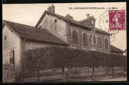 AK Fontaine-Fourches /S.-et-M., La Mairie