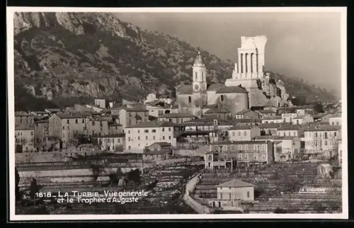 AK La Turbie, Vue générale et le Trophée d`Auguste