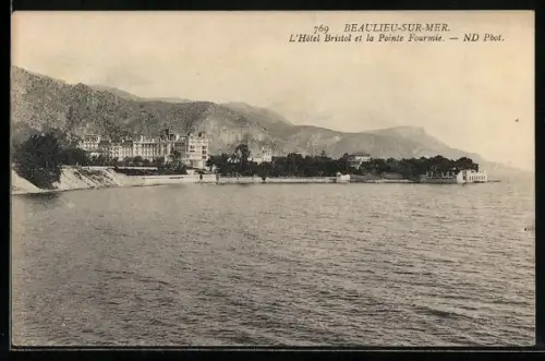 AK Beaulieu-sur-Mer, L`Hôtel Bristol et la Pointe Fourmie